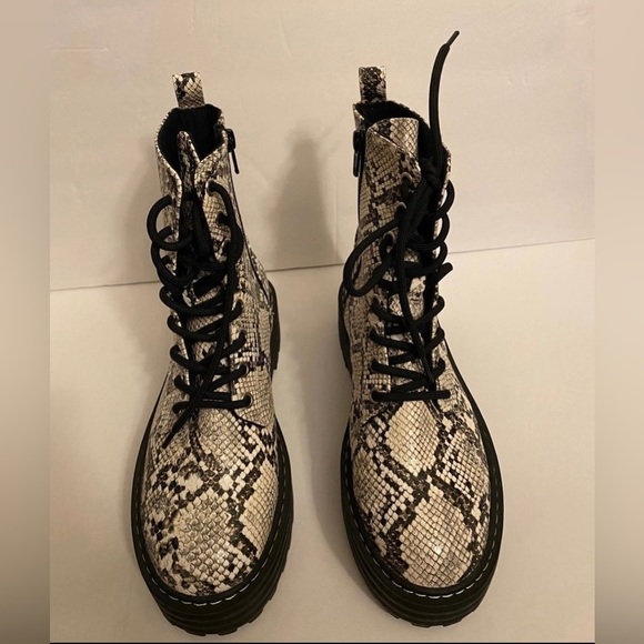 Divided Shoes - H&M Women’s Combat Boots Size 7